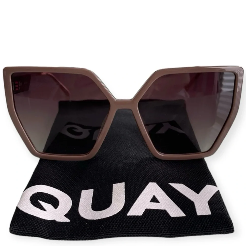 QUAY Hotel Lobby Sunglasses Doe Frame Brown Gradient Lens Oversized NWT
